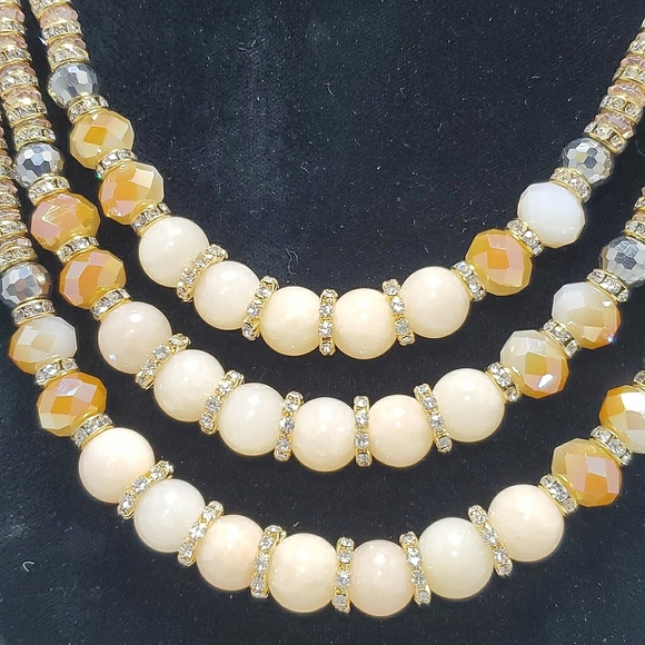 Ali khan 3 strand mauve ,peach, crystal beaded necklace with gift box - Picture 3 of 5